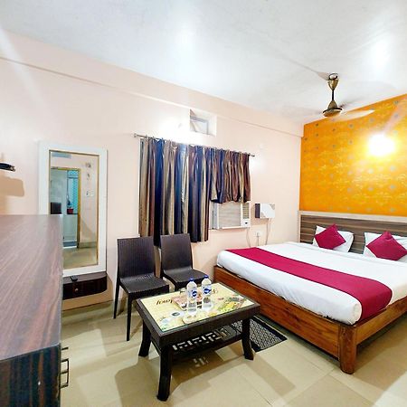 Goroomgo Krishna Residency: Beachside Comfort with Award-Winning Service Puri Exterior photo