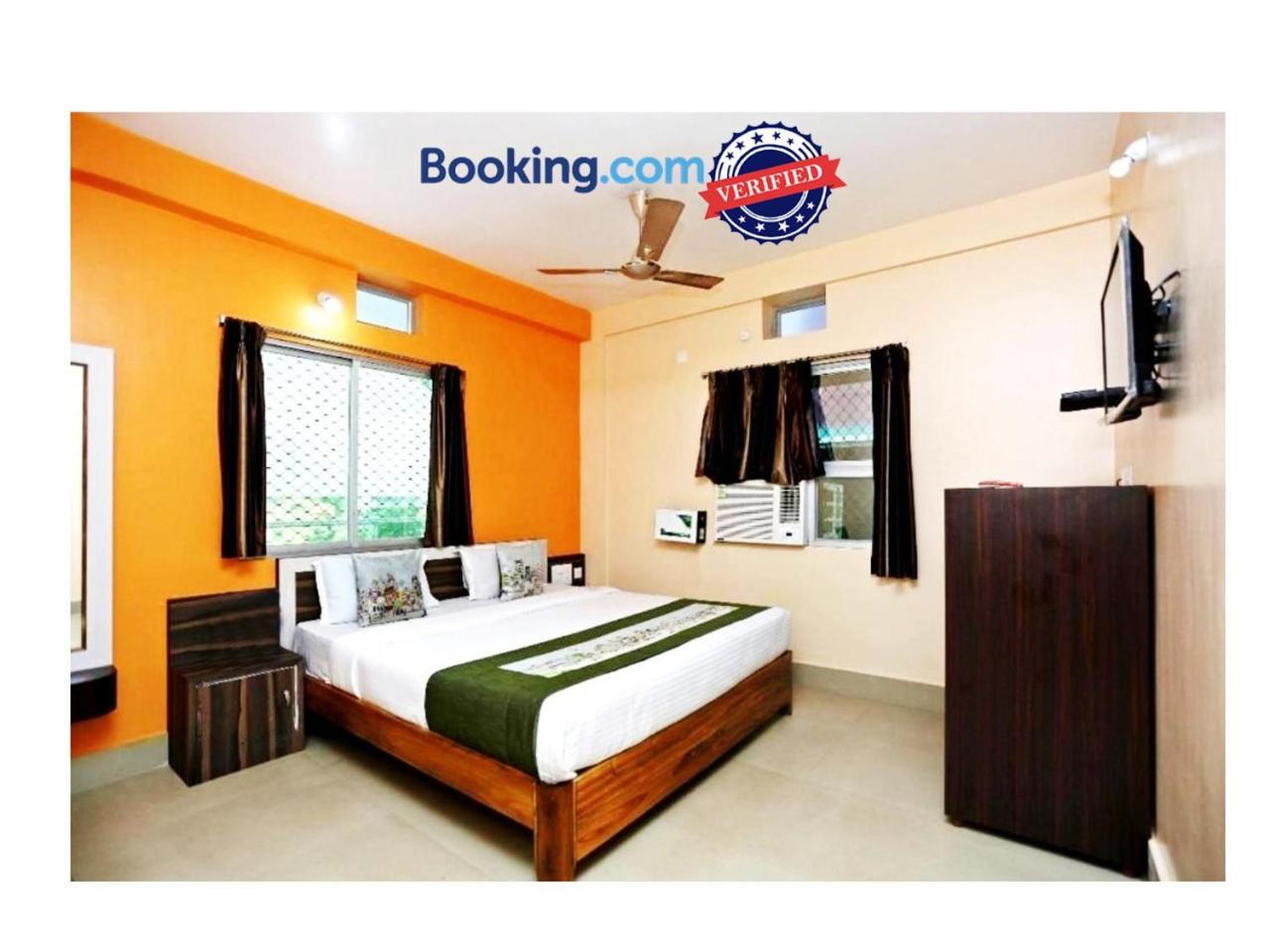 Goroomgo Krishna Residency: Beachside Comfort with Award-Winning Service Puri Exterior photo
