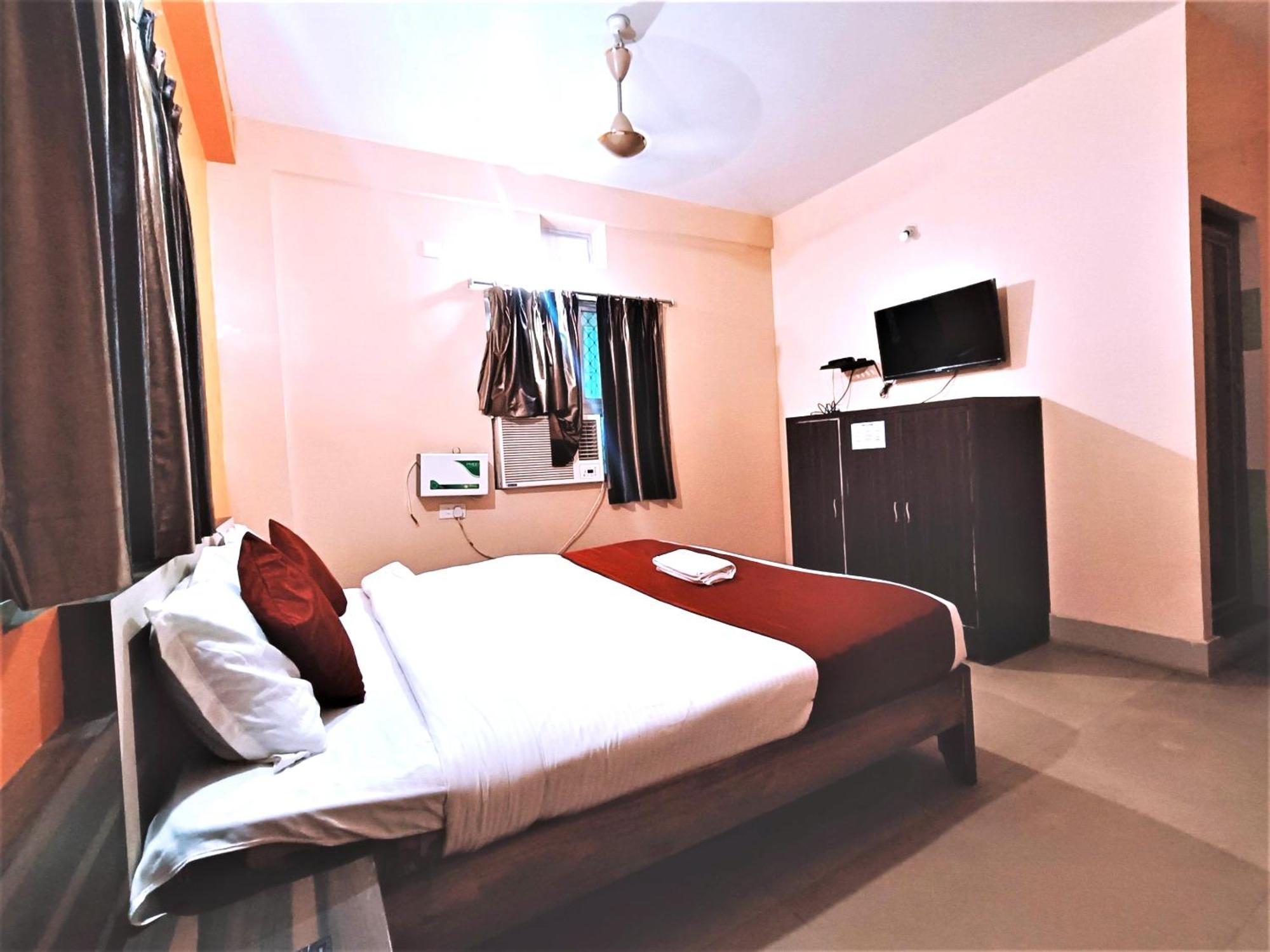Goroomgo Krishna Residency: Beachside Comfort with Award-Winning Service Puri Exterior photo
