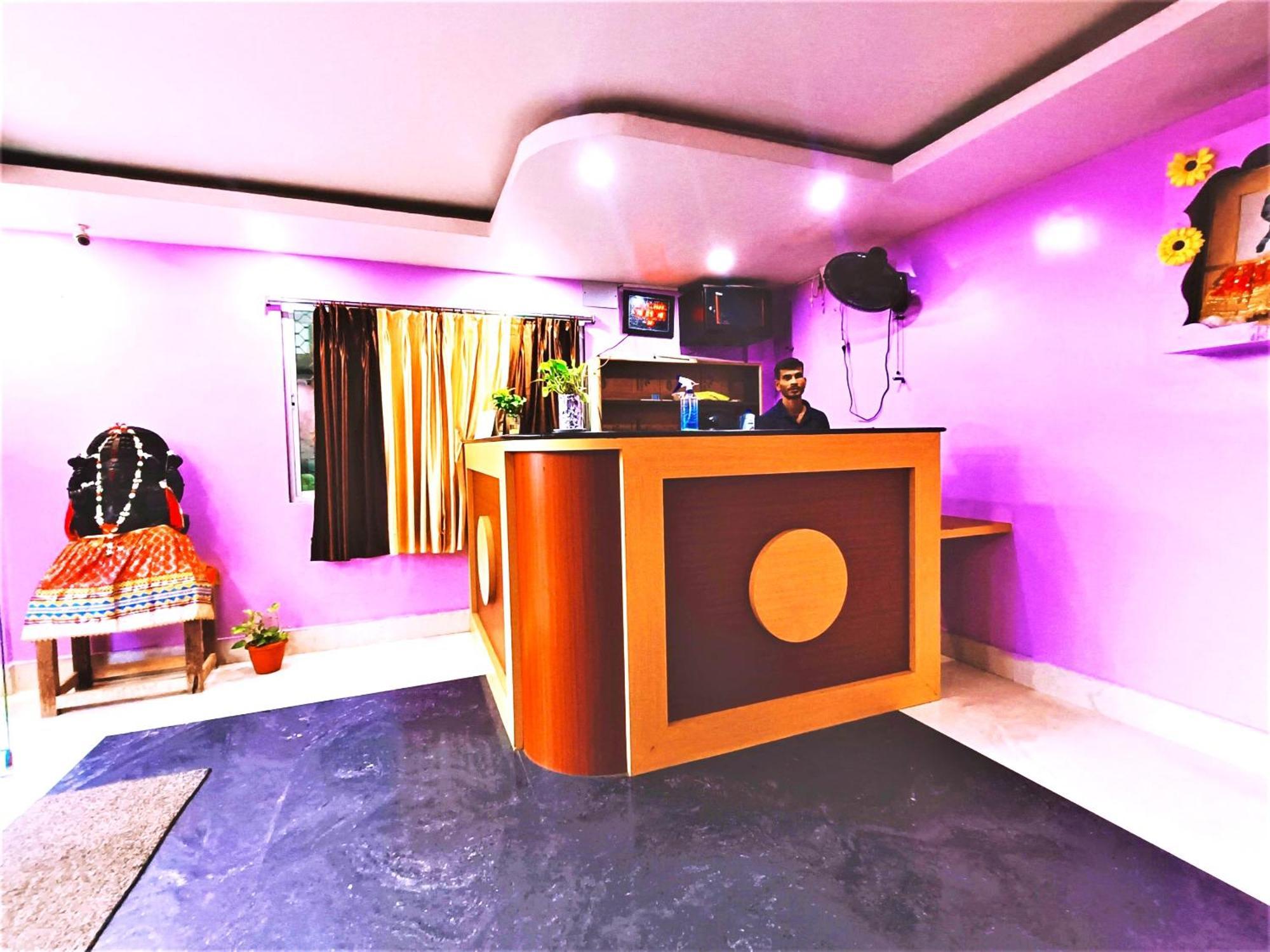 Goroomgo Krishna Residency: Beachside Comfort with Award-Winning Service Puri Exterior photo