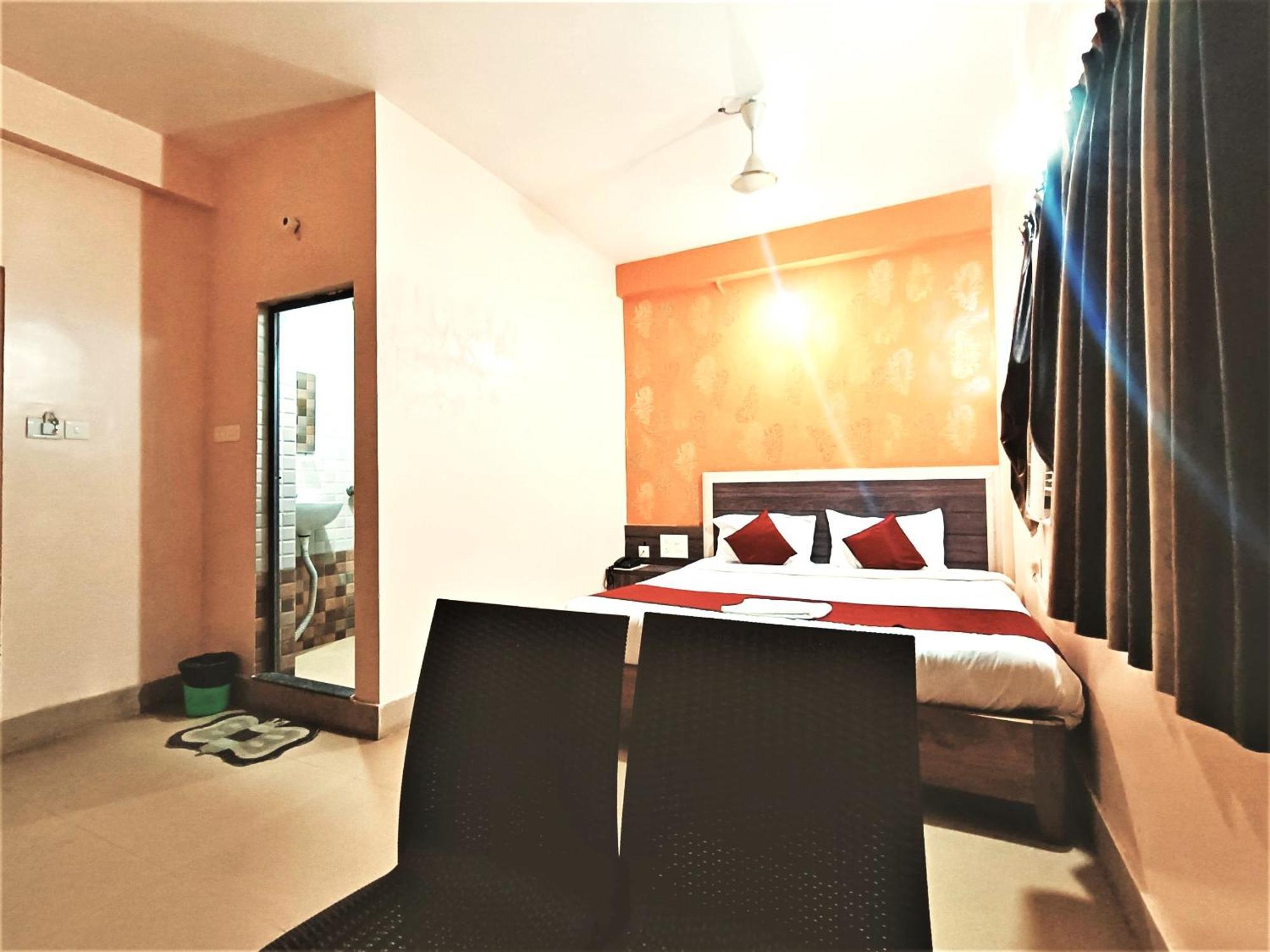 Goroomgo Krishna Residency: Beachside Comfort with Award-Winning Service Puri Exterior photo