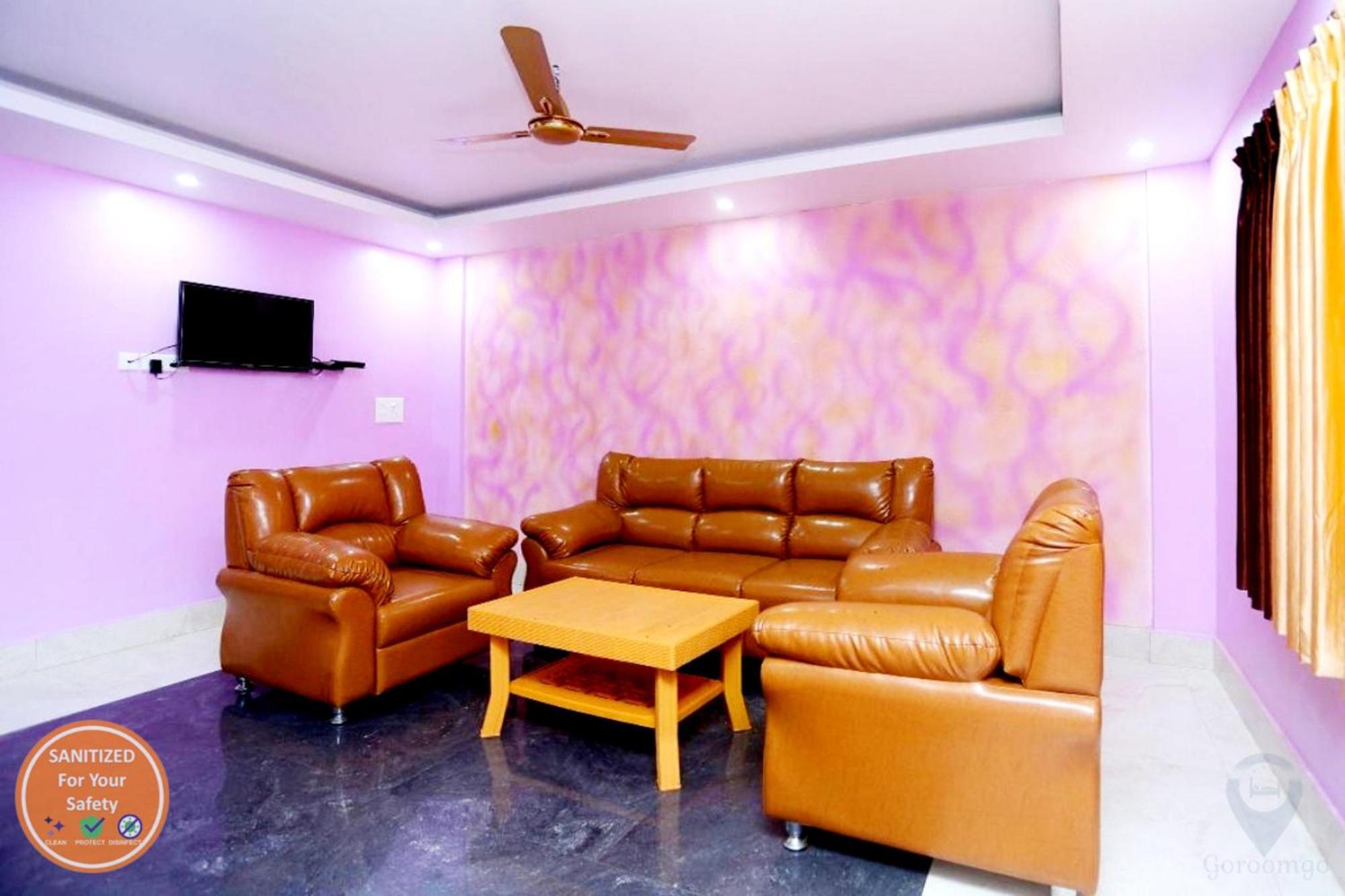 Goroomgo Krishna Residency: Beachside Comfort with Award-Winning Service Puri Exterior photo
