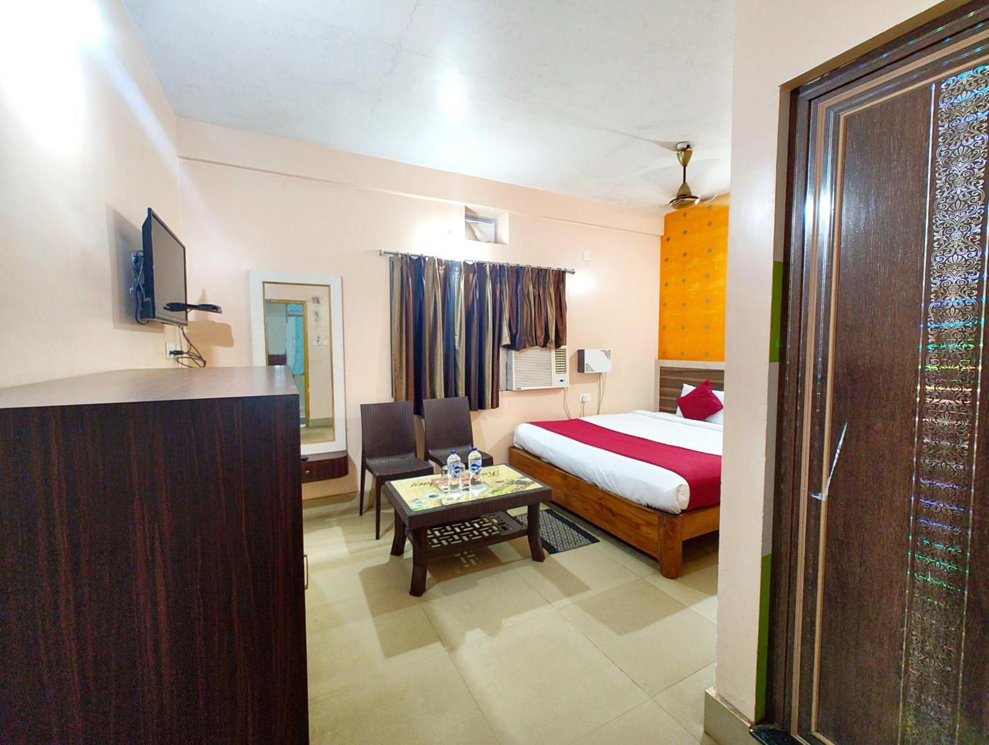 Goroomgo Krishna Residency: Beachside Comfort with Award-Winning Service Puri Exterior photo