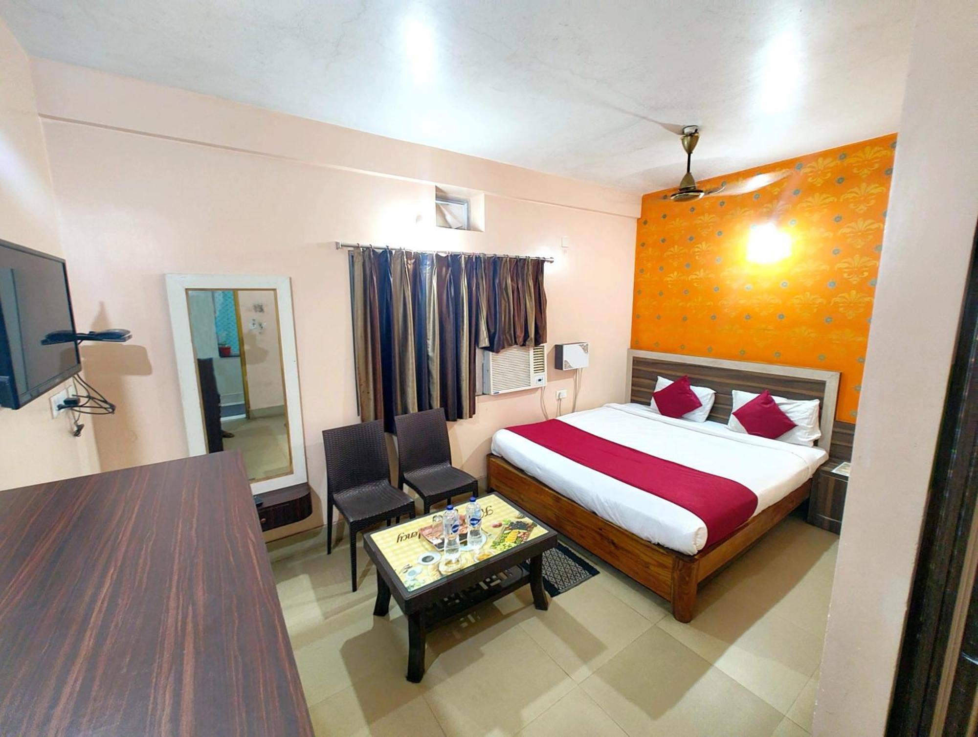 Goroomgo Krishna Residency: Beachside Comfort with Award-Winning Service Puri Exterior photo